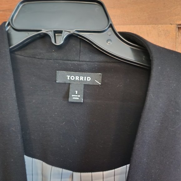 Torrid Black Ponte Collarless Blazer size 1 - Picture 6 of 6